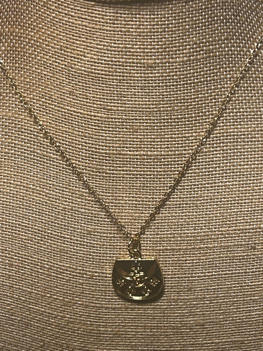 Louis Vuitton Pendant Necklace - Women's fashion Jewelry - Picture 7 of 10